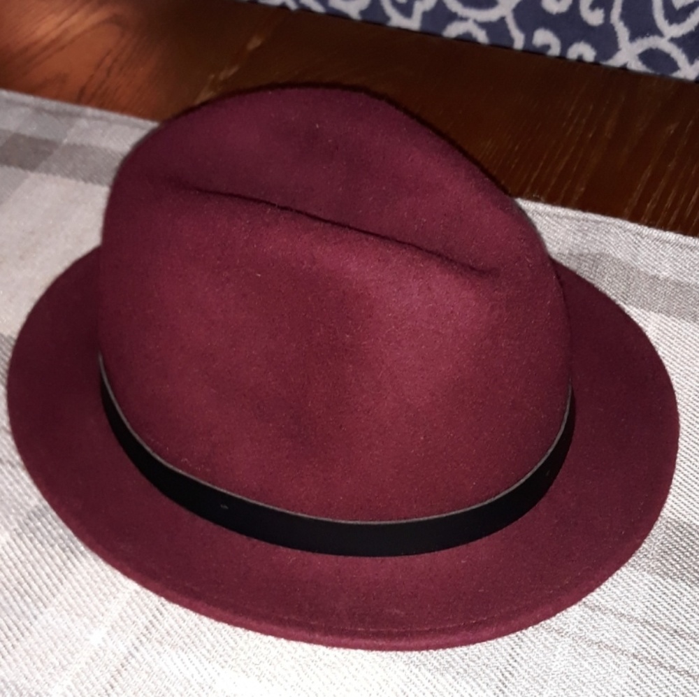 Hat - Picture 2 of 4